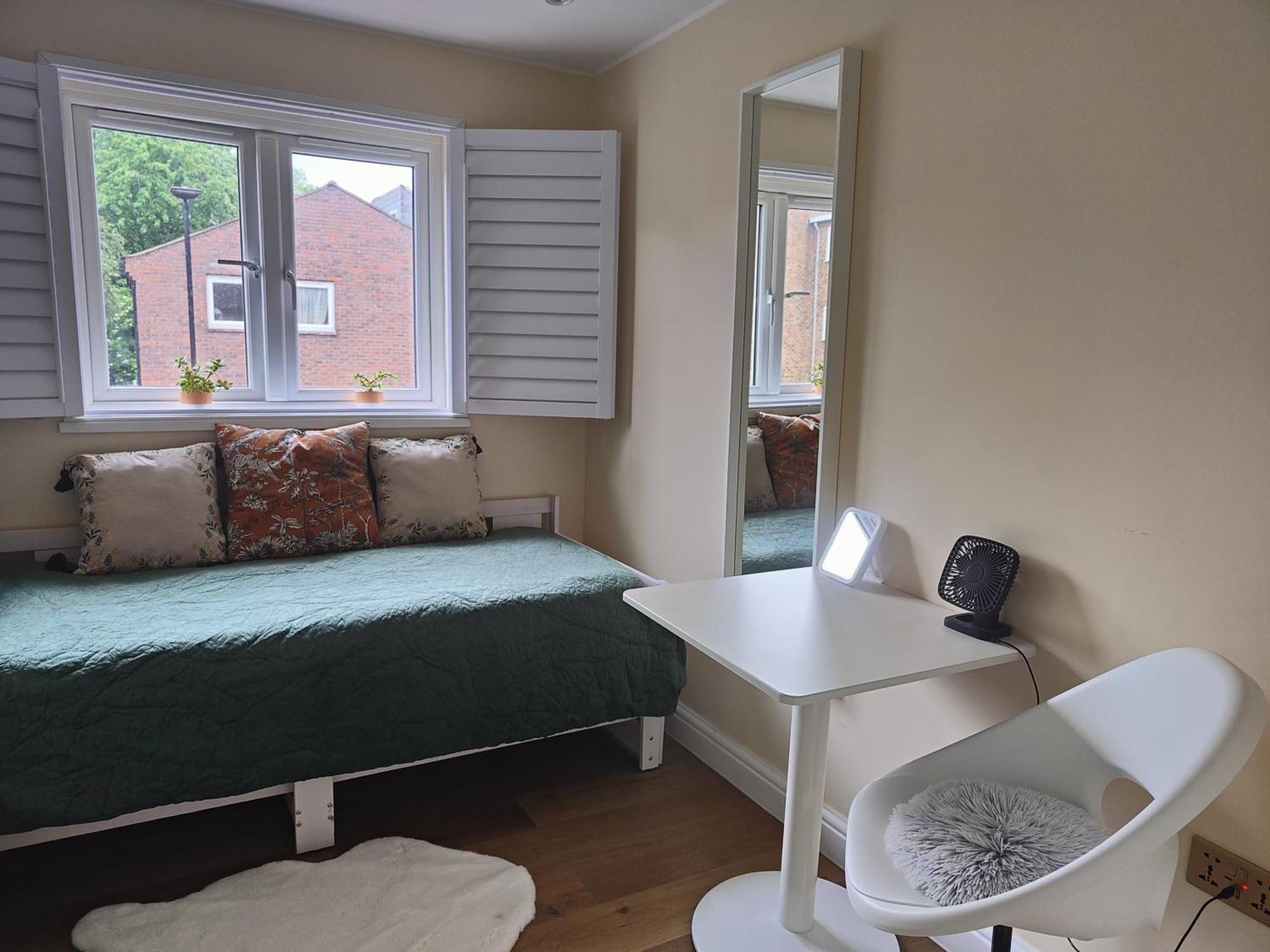 Clifton House O2 & Excel With Private Bathroom And Breakfast Option Bed & Breakfast Londra